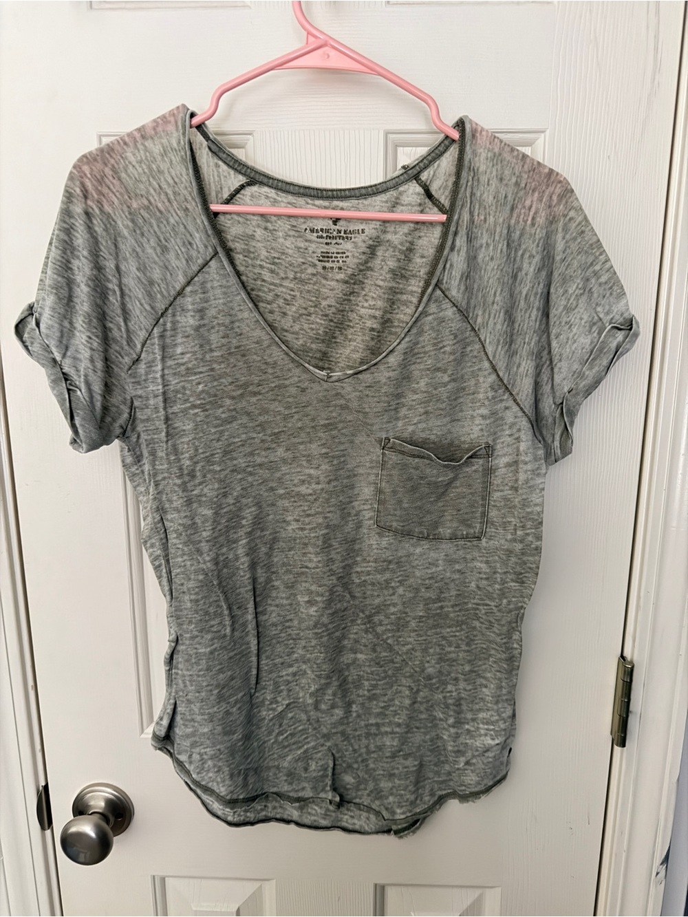 American Eagle Outfitters Heather Gray V-Neck Pocket Tee